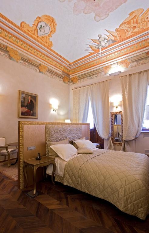 Palazzo Carletti Bed & Breakfast Montepulciano Stazione Oda fotoğraf